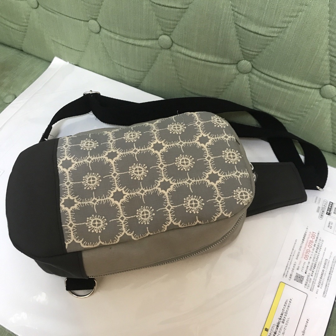 ミナペルホネン ハンドメイド BOXタイプボディバッグ スキップ ブラウン