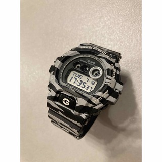 ジーショック(G-SHOCK)のG-SHOCK White and Black GD -X6900BW-1 (腕時計(デジタル))