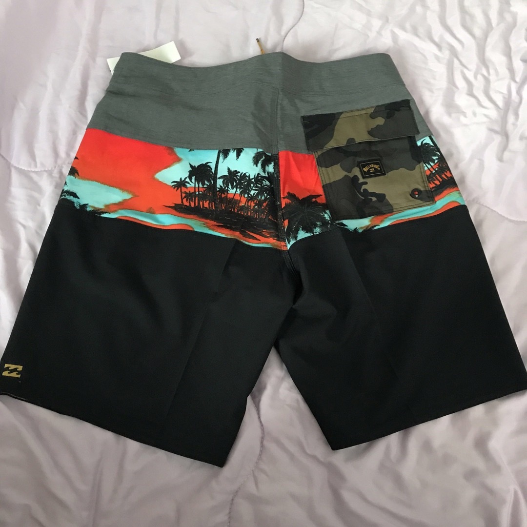 billabong - 【新品】BILLABONG ビラボン 水着 海パン サーフパンツ黒