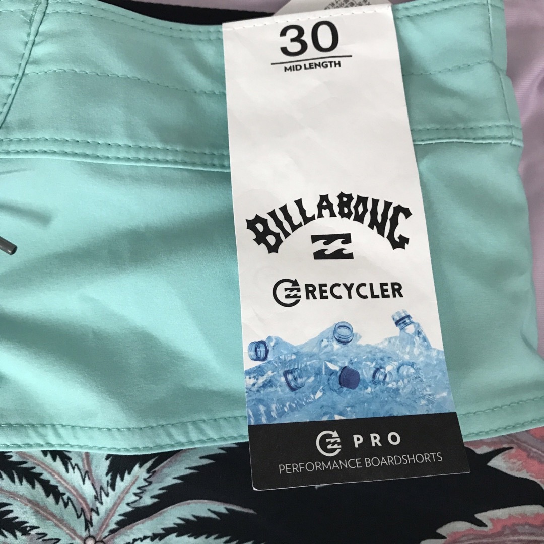 billabong 【新品】BILLABONG ビラボン 水着 海パン サーフパンツ緑 30インチの通販 by スプリングスノーshop｜ビラボン ならラクマ