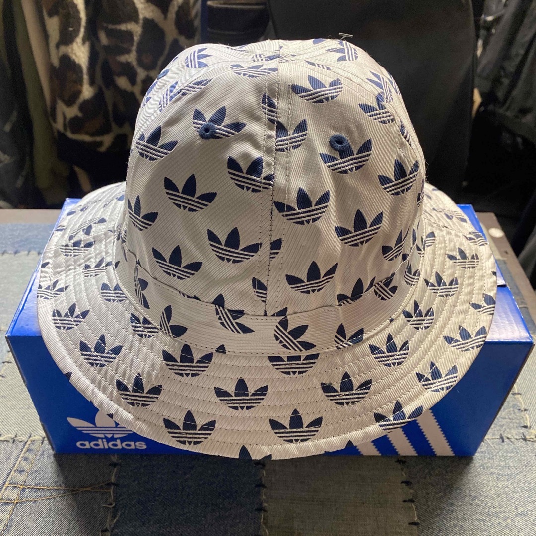 【新品】adidas originals リバーシブルバケットハット 【新品】adidas originals リバーシブルバケットハット