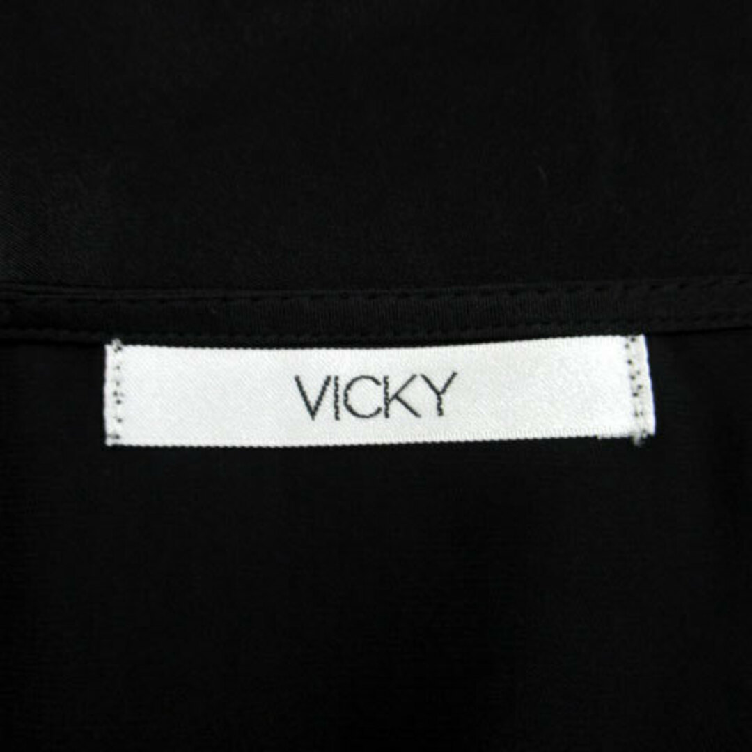 VICKY(ビッキー)のビッキー カットソー 長袖 ラウンドネック レース フリル 2 ブラック 黒 レディースのトップス(カットソー(長袖/七分))の商品写真