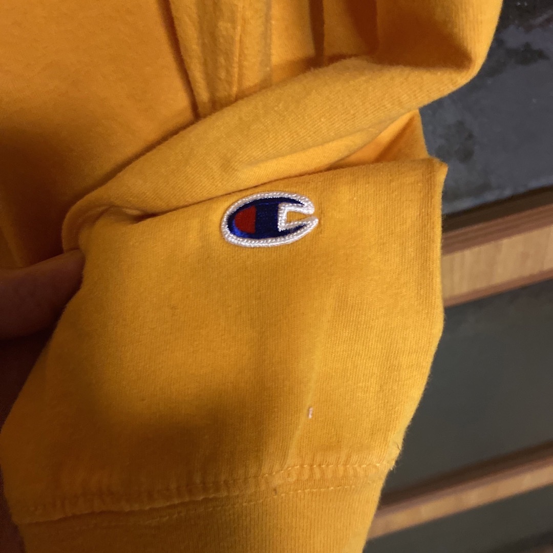 Champion(チャンピオン)のChampion/チャンピオン　イエロー　長袖Tシャツ レディースのトップス(カットソー(長袖/七分))の商品写真