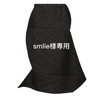 プリーツプリーズイッセイミヤケ(PLEATS PLEASE ISSEY MIYAKE)のプリーツプリーズ 7月新作PALM黒色 スカート(その他)