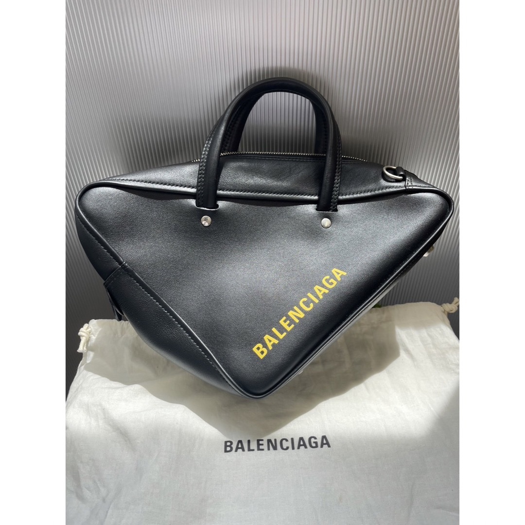 BALENCIAGA BAG(バレンシアガバッグ)のバレンシアガ トライアングル ダッフル XS 2WAYショルダー 黒 レディース レディースのバッグ(ショルダーバッグ)の商品写真