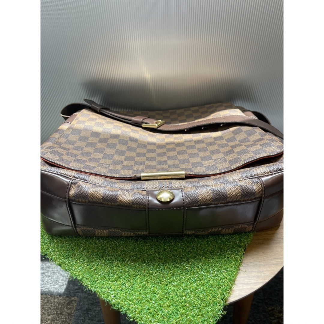 LOUIS VUITTON(ルイヴィトン)の美品　LOUIS VUITTON ルイ ヴィトン バスティーユ ショルダーバッグ メンズのバッグ(ショルダーバッグ)の商品写真