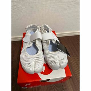 ナイキ(NIKE)の【NIKE】ナイキ エアリフト 白 24cm   新品未使用タグ付き(スニーカー)