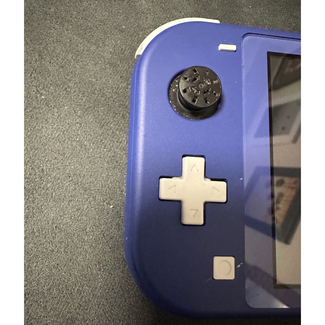 Nintendo Switch(ニンテンドースイッチ)のニンテンドー　switch right スイッチ　ライト エンタメ/ホビーのゲームソフト/ゲーム機本体(携帯用ゲーム機本体)の商品写真