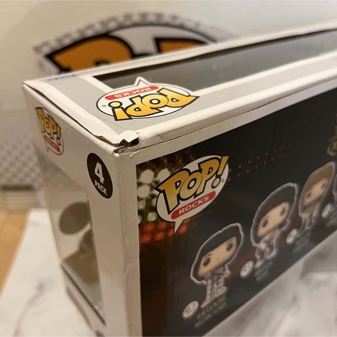 Queen(クイーン)のFUNKO POP! クイーン  フレディマーキュリー 4パック限定版 エンタメ/ホビーのタレントグッズ(ミュージシャン)の商品写真