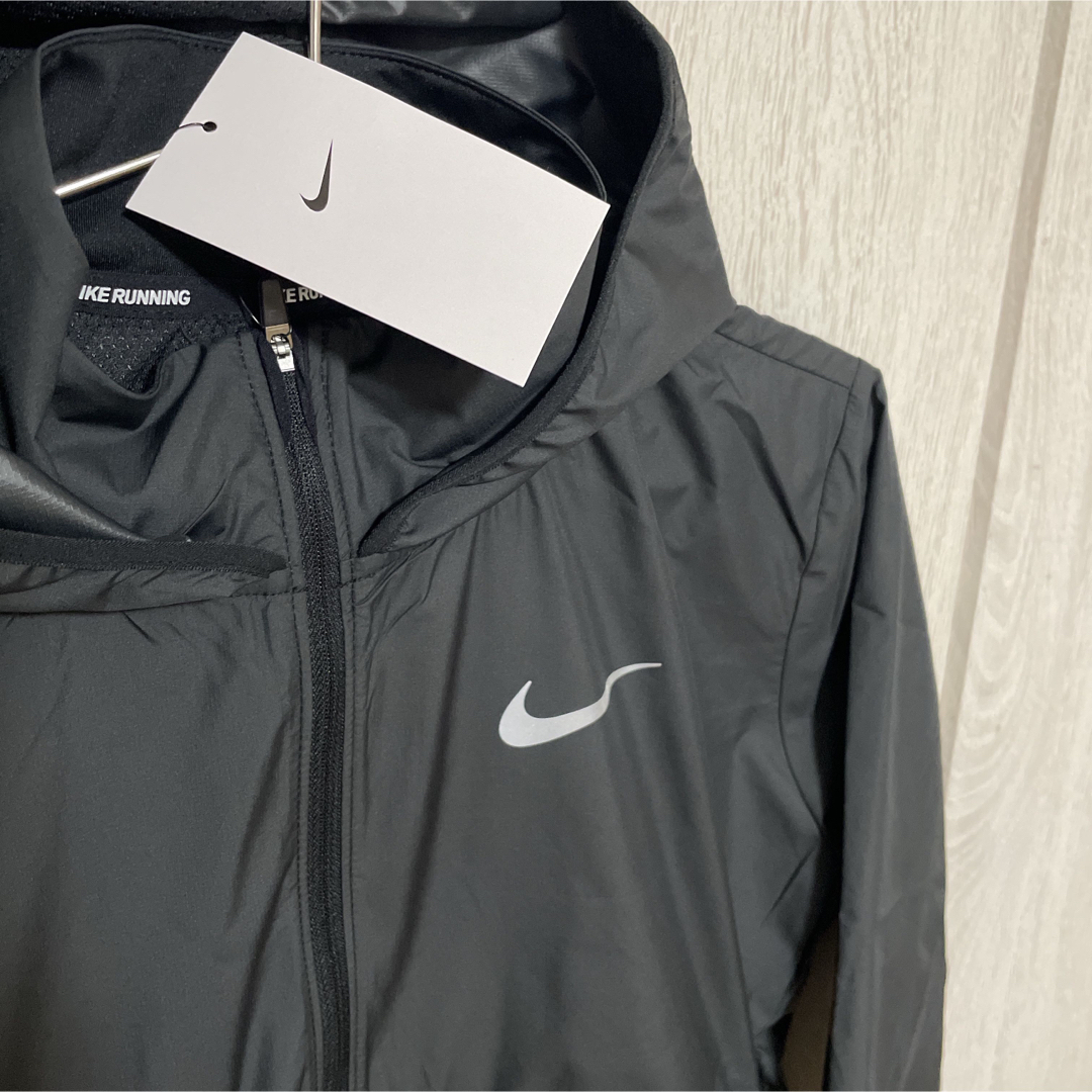 NIKE - 新品☆定価8800円☆NIKE☆ウインドブレーカー☆スポーツウェア