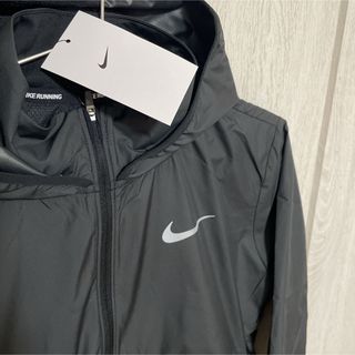 NIKE - 新品☆定価8800円☆NIKE☆ウインドブレーカー☆スポーツウェア ...