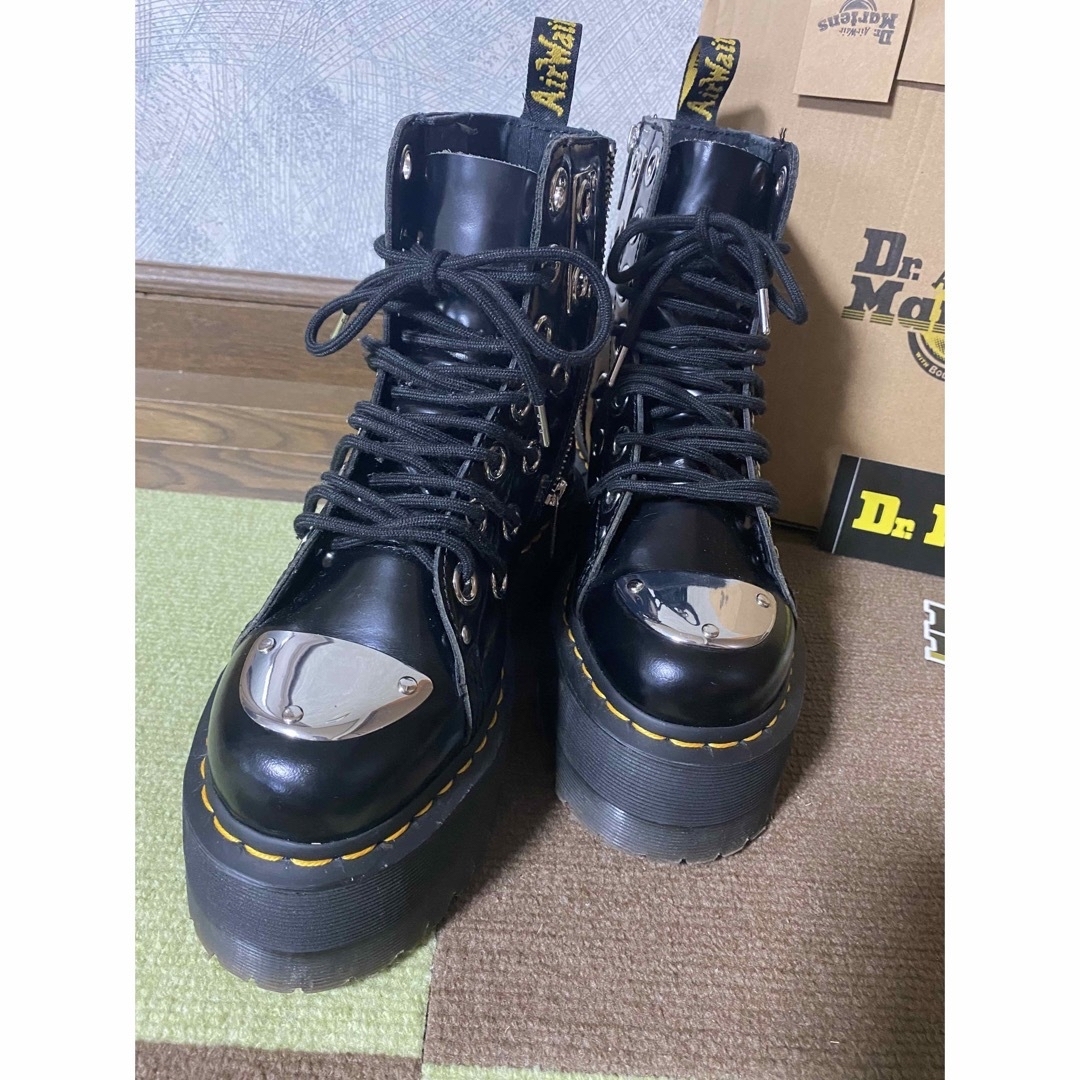 Dr.Martens(ドクターマーチン)のJADON MAX REBEL LEATHER PLATFORM BOOTS レディースの靴/シューズ(ブーツ)の商品写真