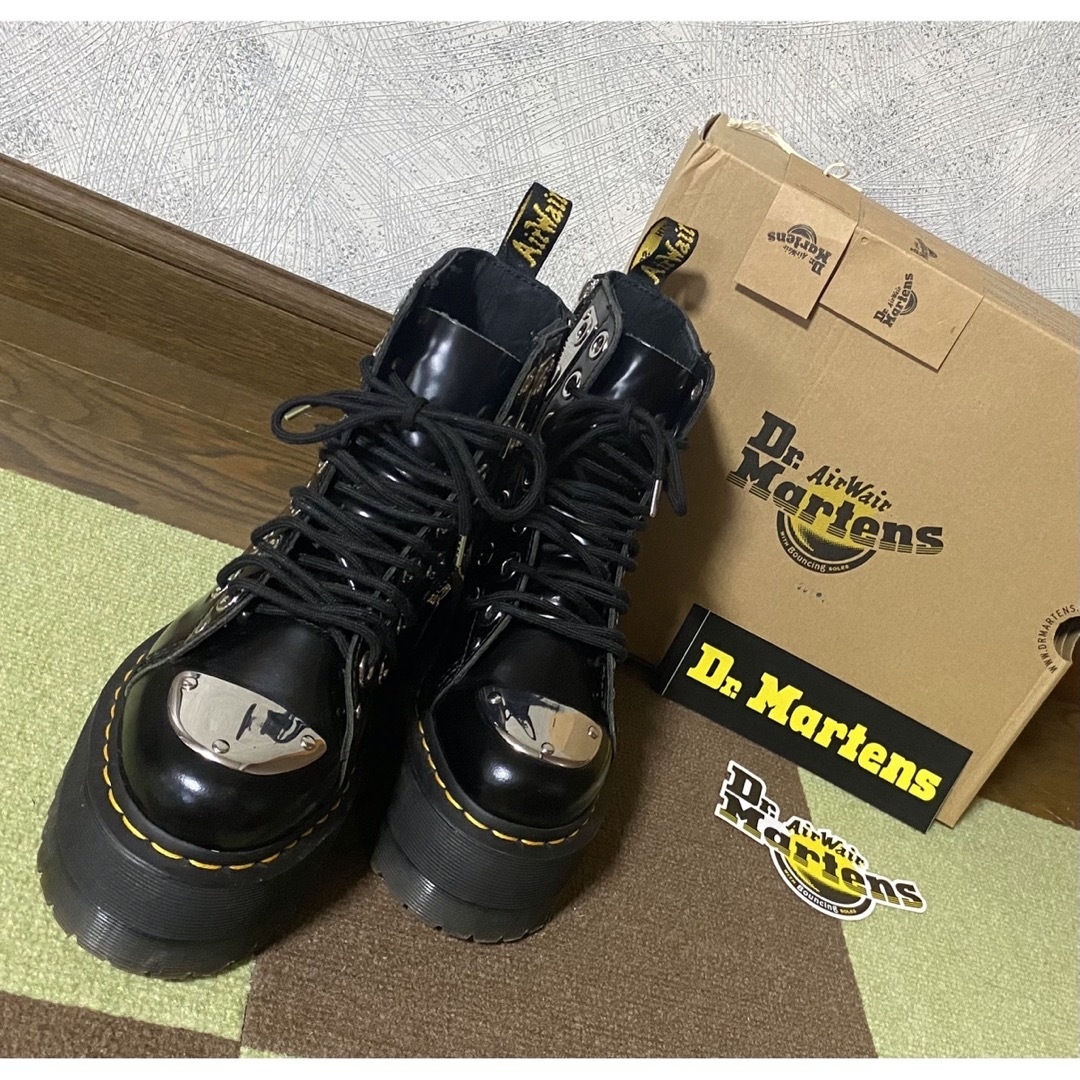 Dr.Martens(ドクターマーチン)のJADON MAX REBEL LEATHER PLATFORM BOOTS レディースの靴/シューズ(ブーツ)の商品写真