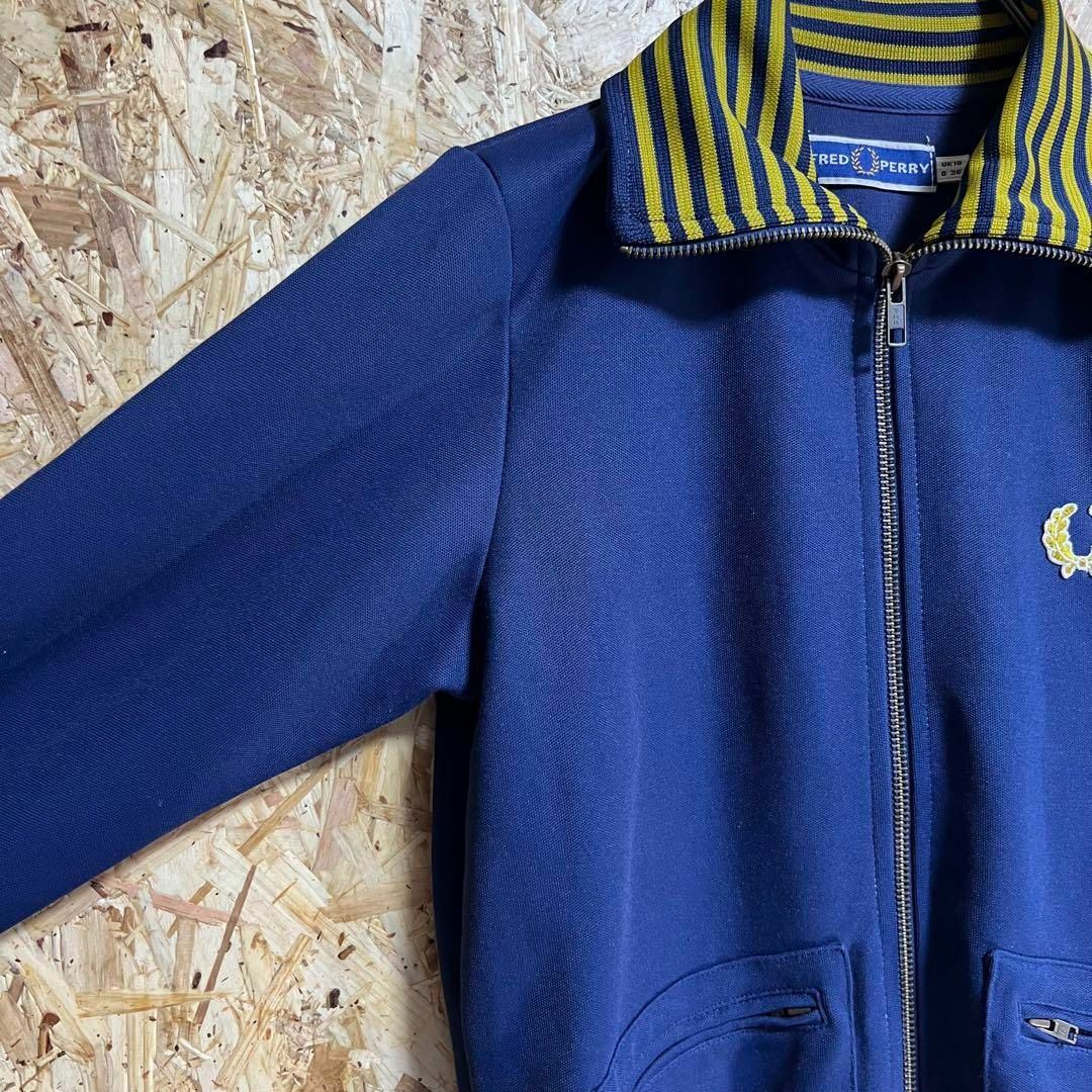 FRED PERRY フレッドペリー トラックジャケット ジャージ あいみょん