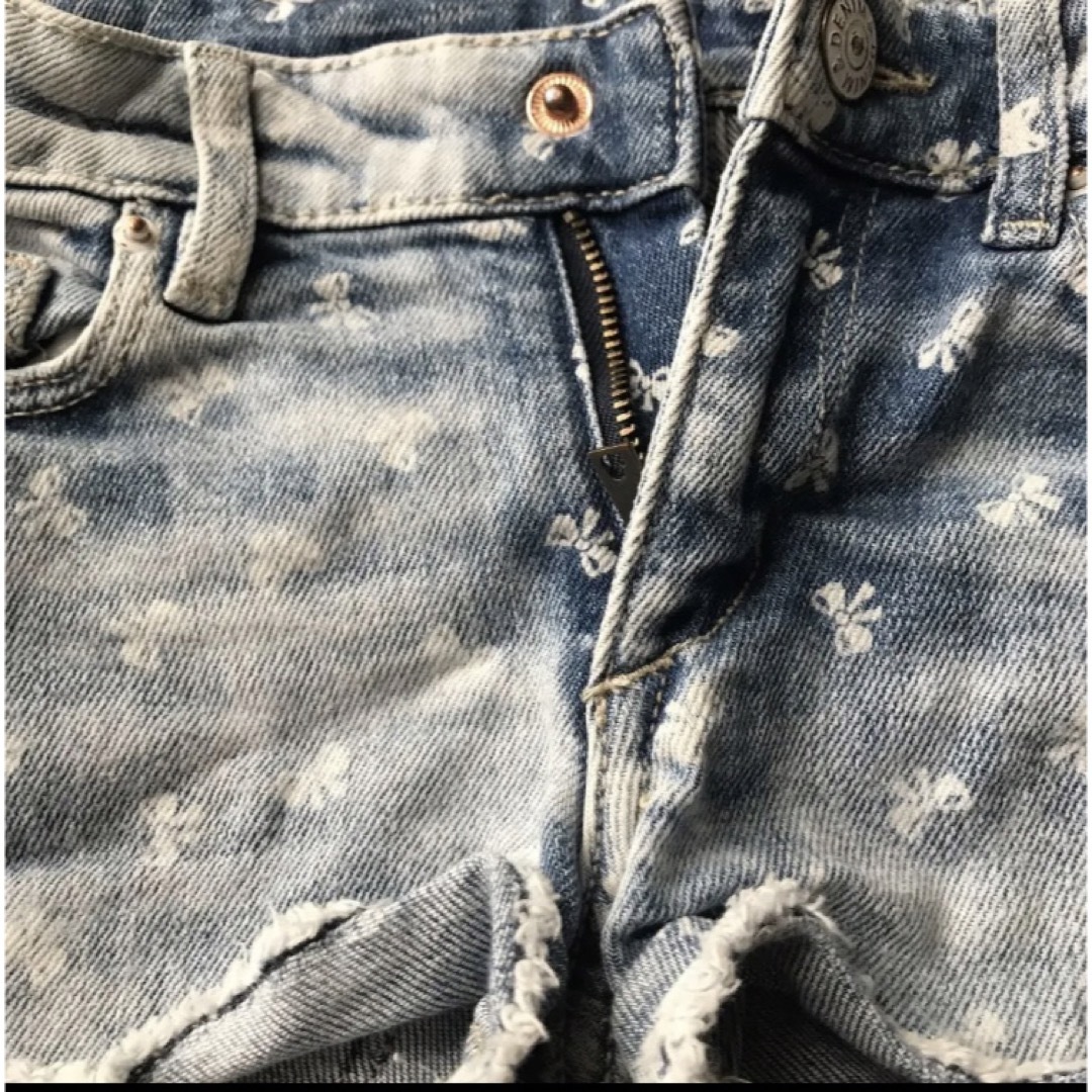 H&M(エイチアンドエム)のデニム　ショートパンツ キッズ/ベビー/マタニティのキッズ服女の子用(90cm~)(パンツ/スパッツ)の商品写真