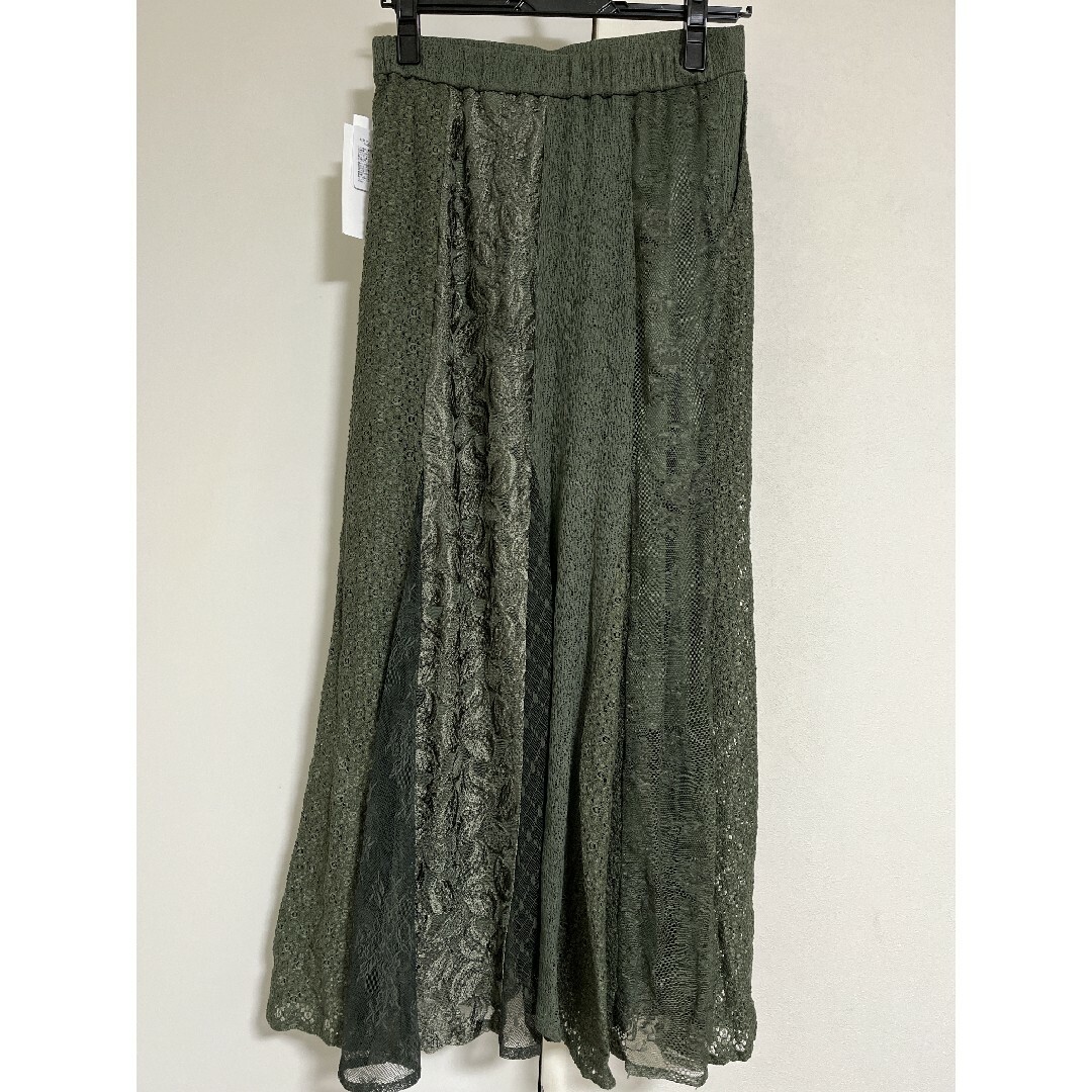 Ameri VINTAGE(アメリヴィンテージ)のAmeri レア　新品　LIMITED PATCHWORK LACE SKIRT レディースのスカート(ロングスカート)の商品写真