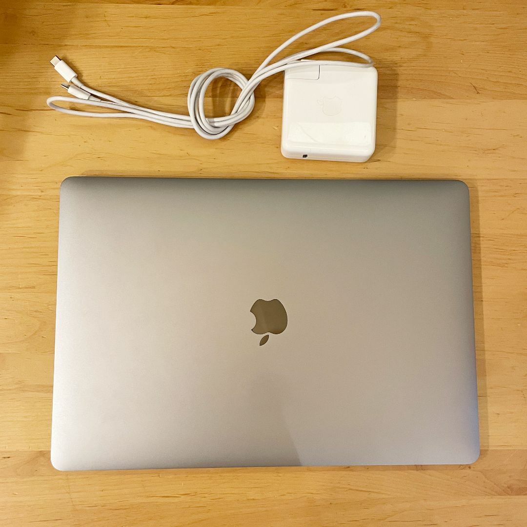 macbook pro 2019 15inch i9 8コア 2.3Ghz