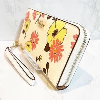 COACH - COACH フローラル プリント ラウンドファスナー長財布 花柄 白 ...