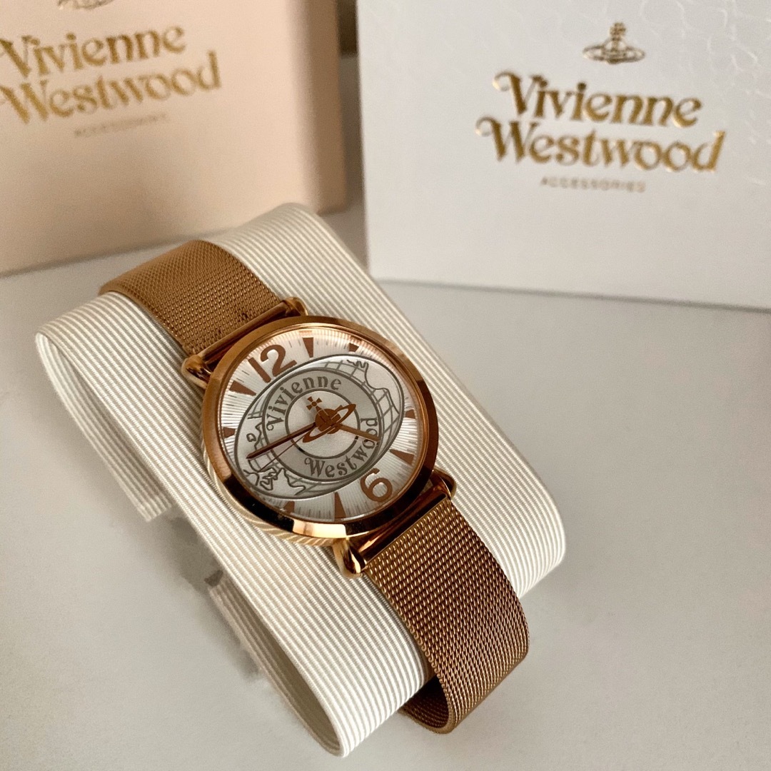 Vivienne Westwood(ヴィヴィアンウエストウッド)のvivienne ヴィヴィアン　腕時計　ゴールド ワールドオーブ　VW7765 レディースのファッション小物(腕時計)の商品写真