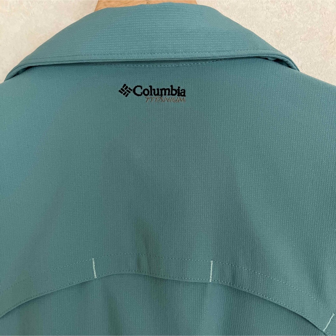 Columbia(コロンビア)の未使用品　コロンビア シルバーリッジ　トレッキング シャツ レディースのトップス(シャツ/ブラウス(半袖/袖なし))の商品写真
