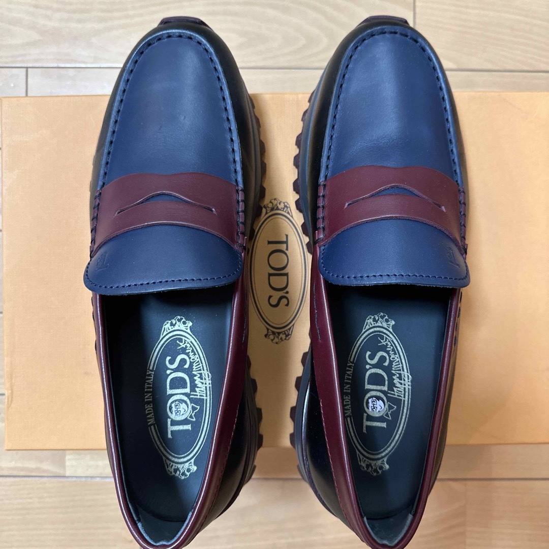 TOD'S ローファー　限定品