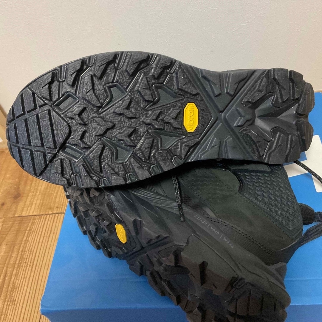 HOKA ONE ONE(ホカオネオネ)の新品未使用☆hoka oneone anacapa mid gtx メンズの靴/シューズ(ブーツ)の商品写真