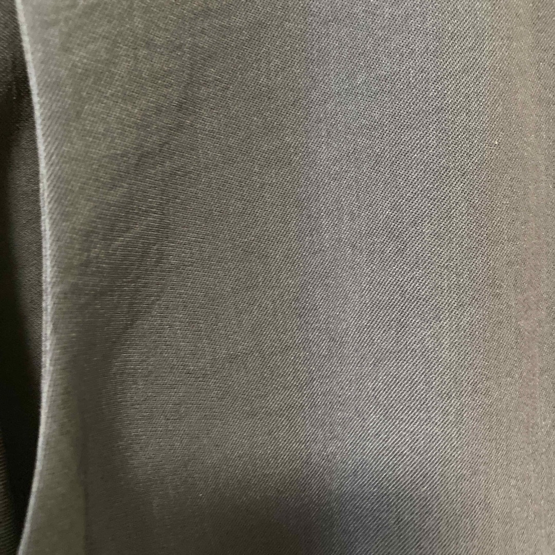 THE SUIT COMPANY(スーツカンパニー)のノースリーブブラウス　38サイズ　ネイビー レディースのトップス(シャツ/ブラウス(半袖/袖なし))の商品写真