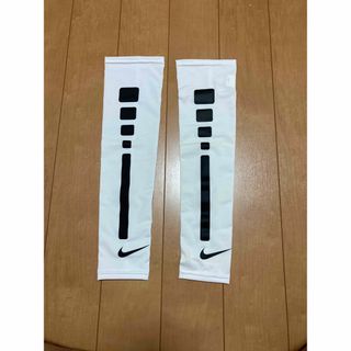 ナイキ(NIKE)の☆ ナイキ NIKE　アームカバー アームスリーブ　2枚組Ｌ/ＸＬ(トレーニング用品)