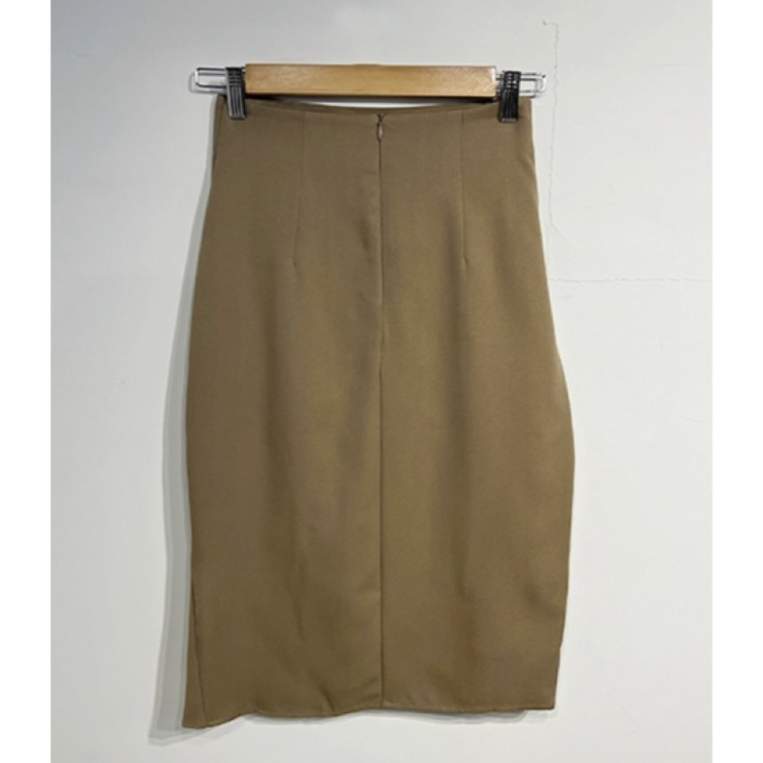 futier land(フューティアランド)の新品　フューティアランド　チューリップスカート　ベージュ レディースのスカート(ひざ丈スカート)の商品写真