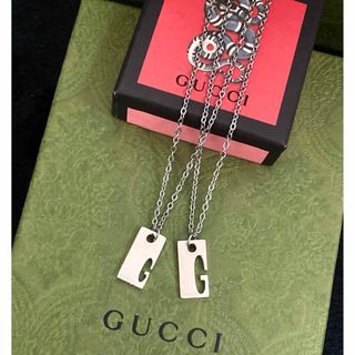 グッチ(Gucci)のグッチ ペアネックレス カットアウト/Gプレート/Gロゴ ネックレス/ペンダント(ネックレス)