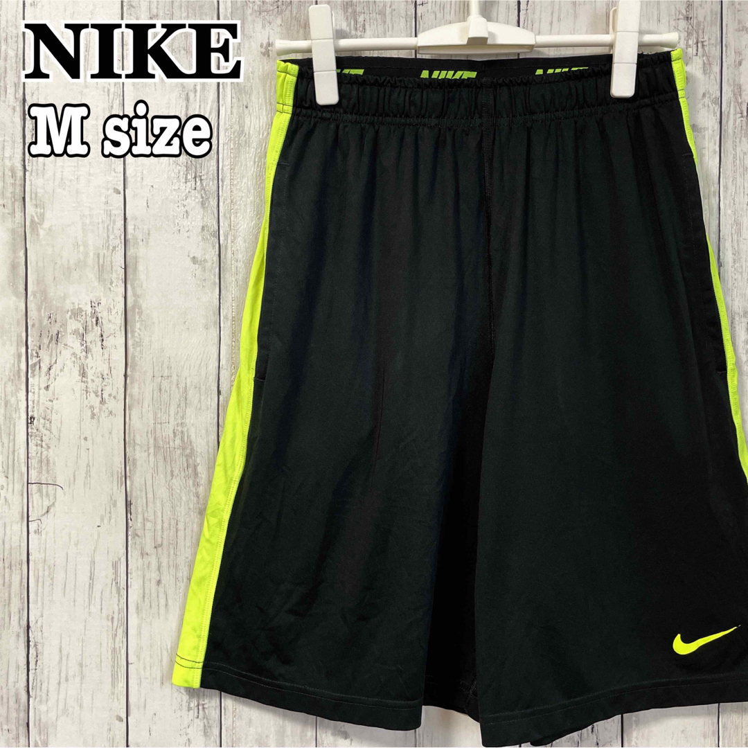 NIKE  ナイキ　ハーフパンツ　Ｍサイズ