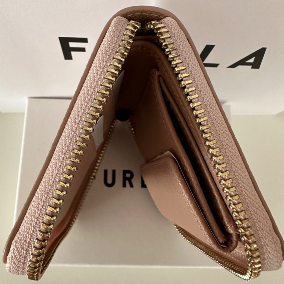 新品 未使用】FURLA ジップアラウンド 二つ折り財布 グレージュ-