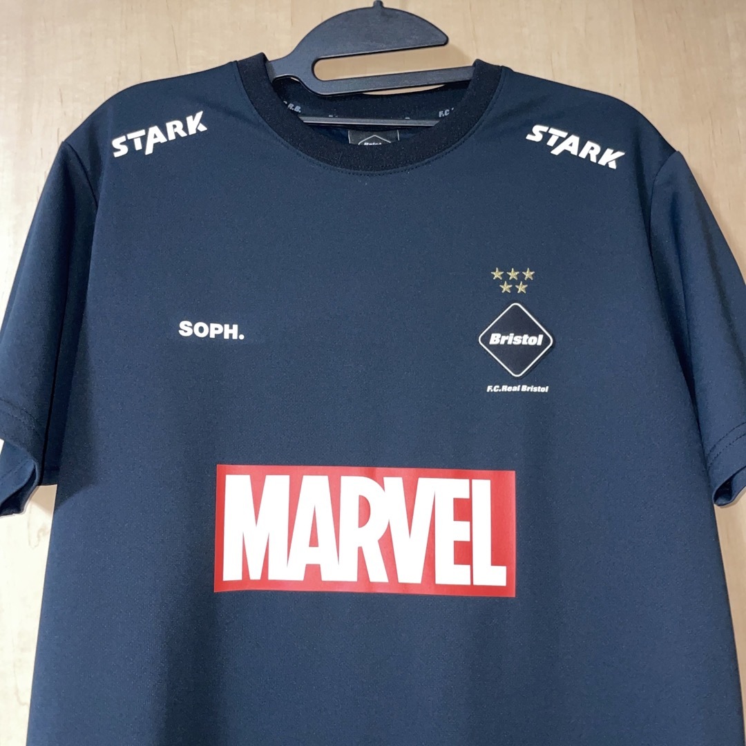 F.C.R.B.(エフシーアールビー)のFCRB MARVELコラボ　アイアンマントニースターク メンズのトップス(Tシャツ/カットソー(半袖/袖なし))の商品写真