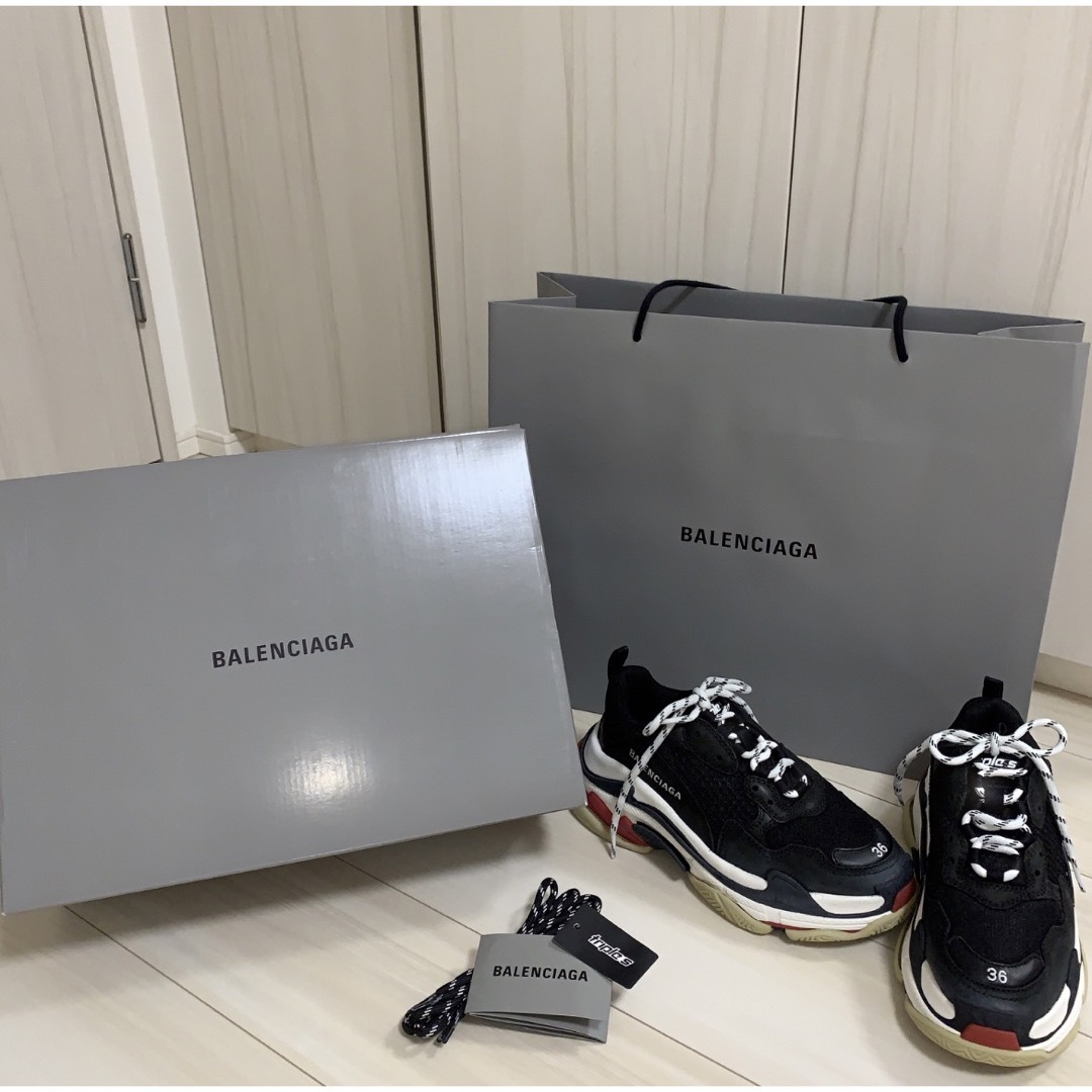 Balenciaga(バレンシアガ)のBALENCIAGA トリプルS バレンシアガ メンズの靴/シューズ(スニーカー)の商品写真