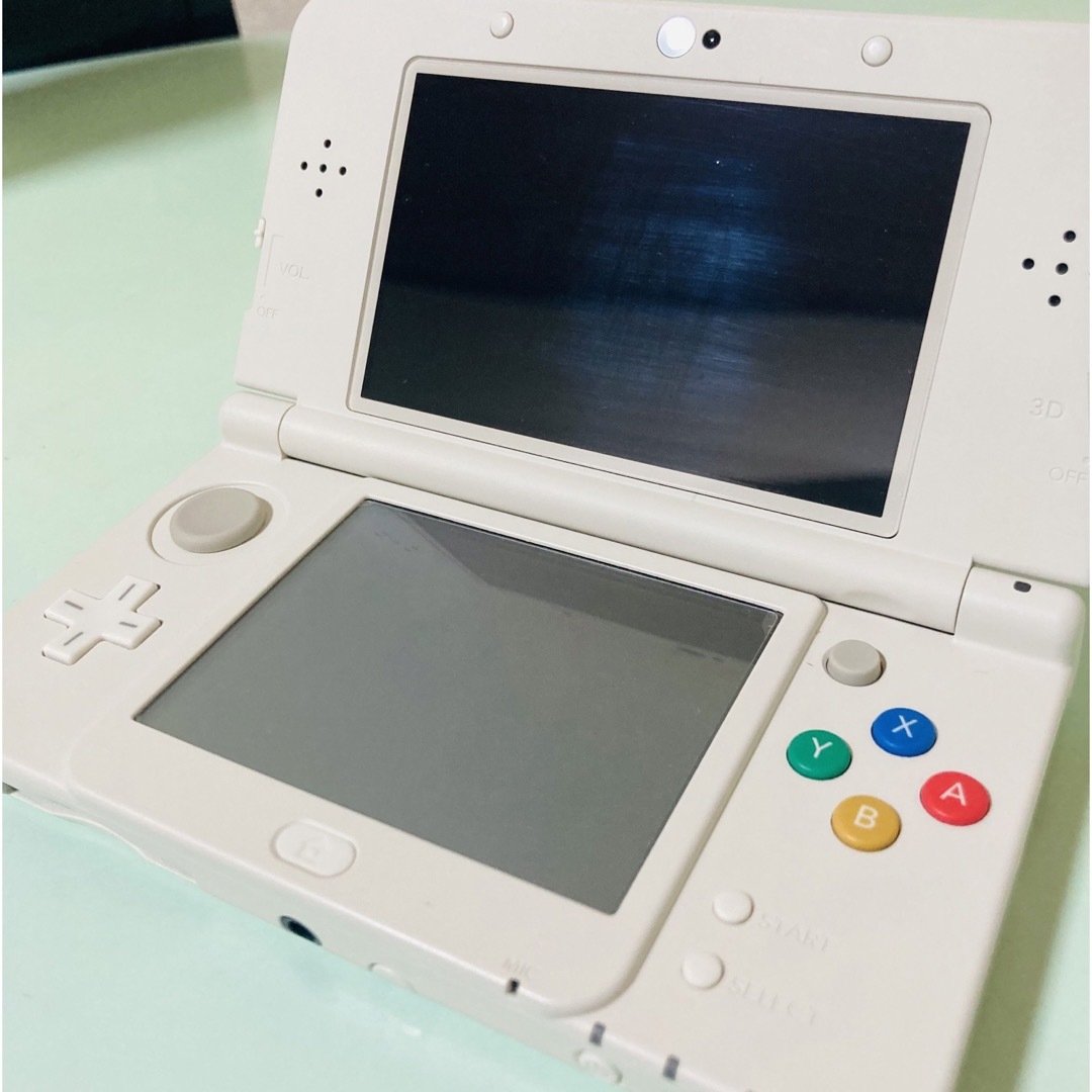 ニンテンドー3DS(ニンテンドー3DS)の【動作確認済み】Newニンテンドー3DS  エンタメ/ホビーのゲームソフト/ゲーム機本体(家庭用ゲーム機本体)の商品写真