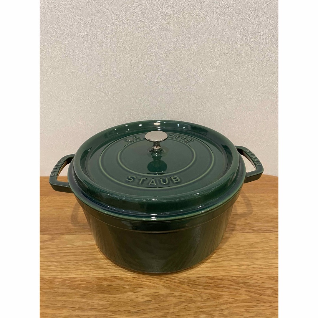 ストウブ staub のエメラルドラウンドココット２８-