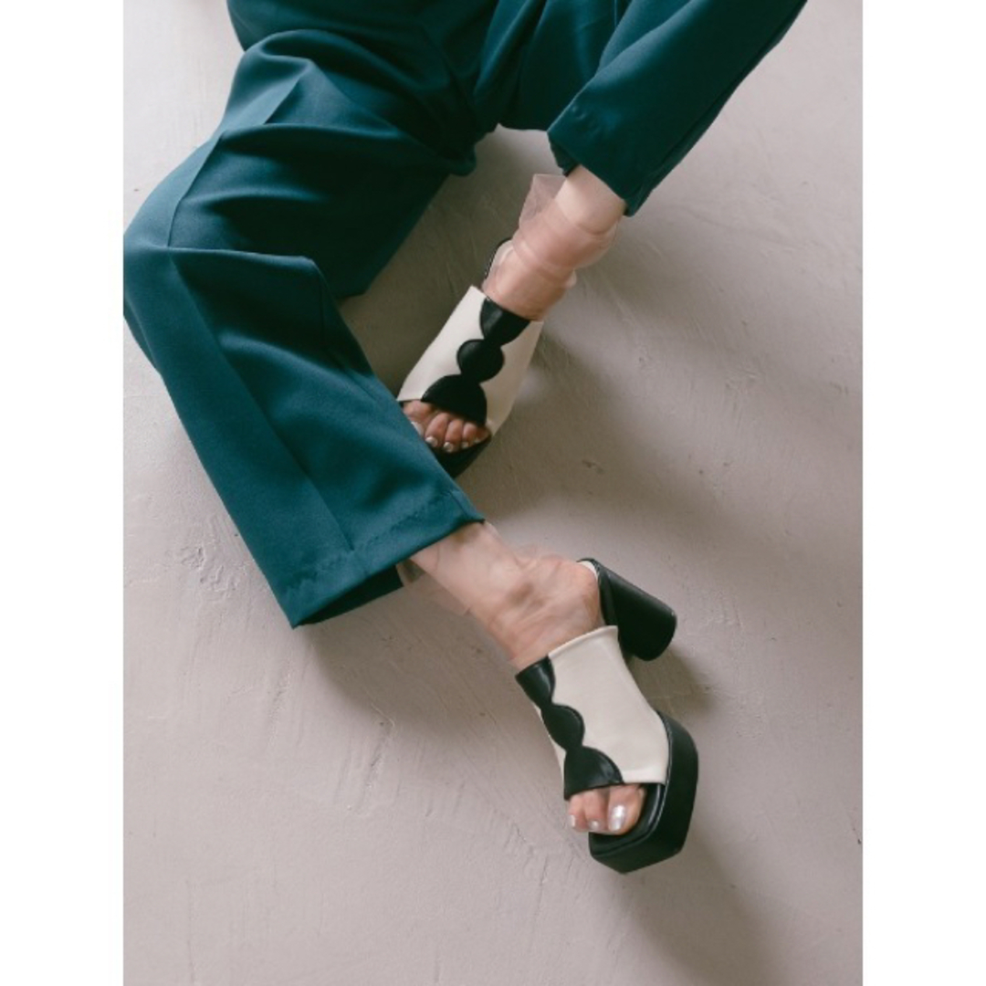 Marte(マルテ)のSilhouette Bi-Color Sandals レディースの靴/シューズ(サンダル)の商品写真