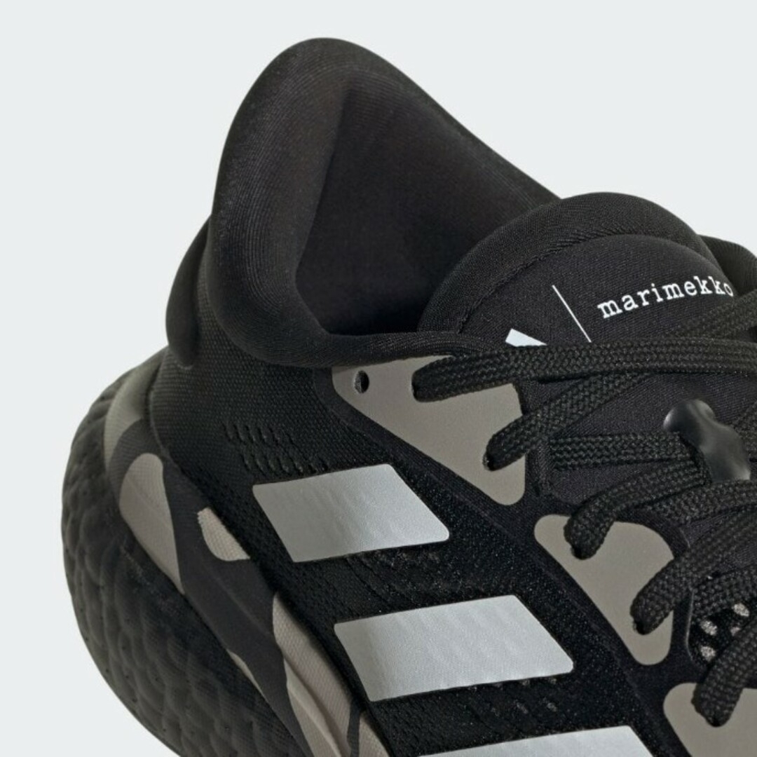 adidas(アディダス)のアディダス マリメッコ スニーカー adidas super nova 24cm レディースの靴/シューズ(スニーカー)の商品写真