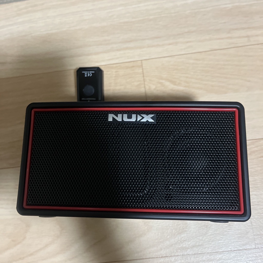 大人も着やすいシンプルファッション NUX Mighty Air Amp Bluetooth