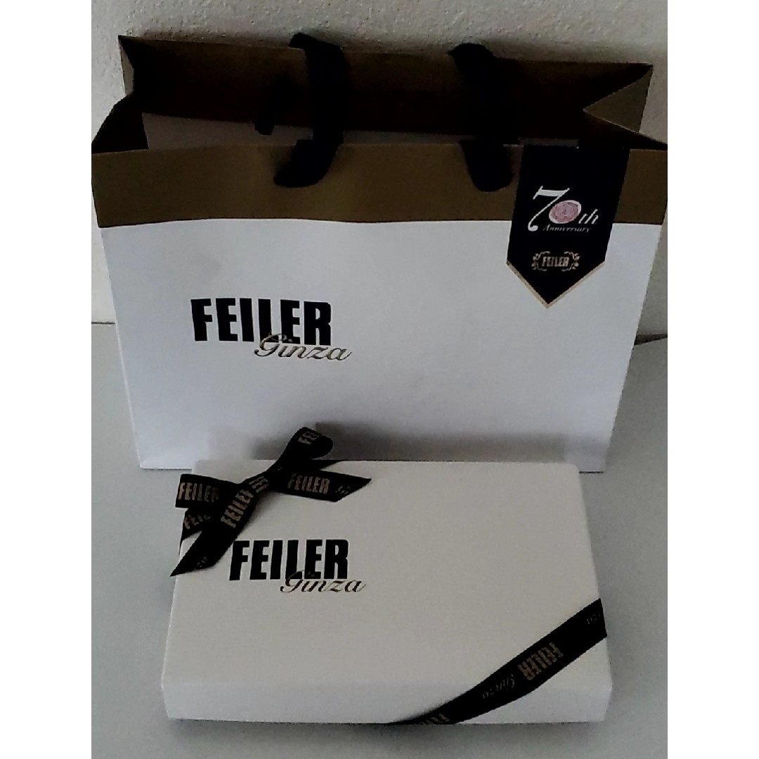 FEILER(フェイラー)のFEILER ハンカチ　新品未使用 レディースのファッション小物(ハンカチ)の商品写真