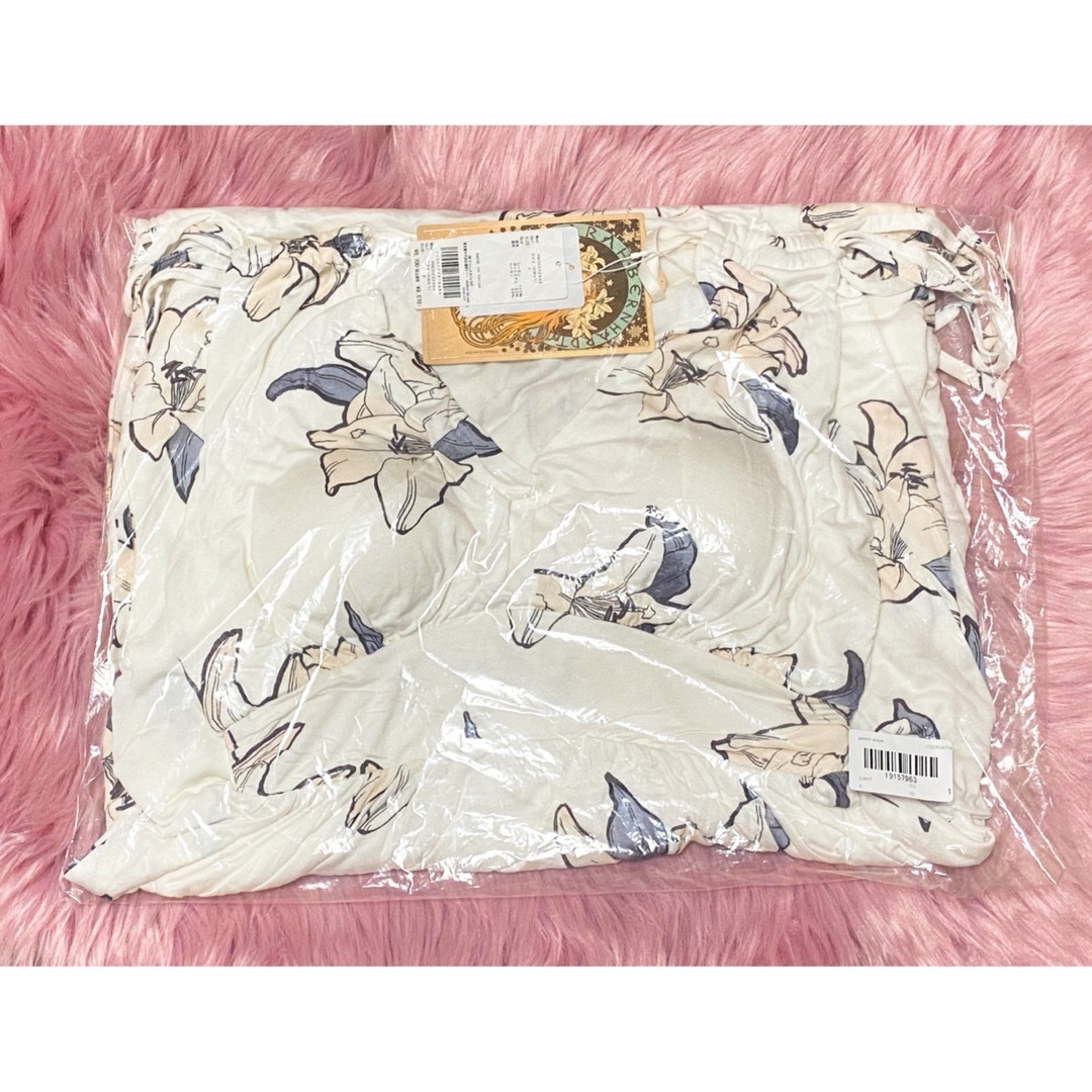 gelato pique - 新品 ジェラートピケ 【ミュシャ】リリー柄 gelato pique - 新品 ジェラートピケ 【ミュシャ】リリー柄