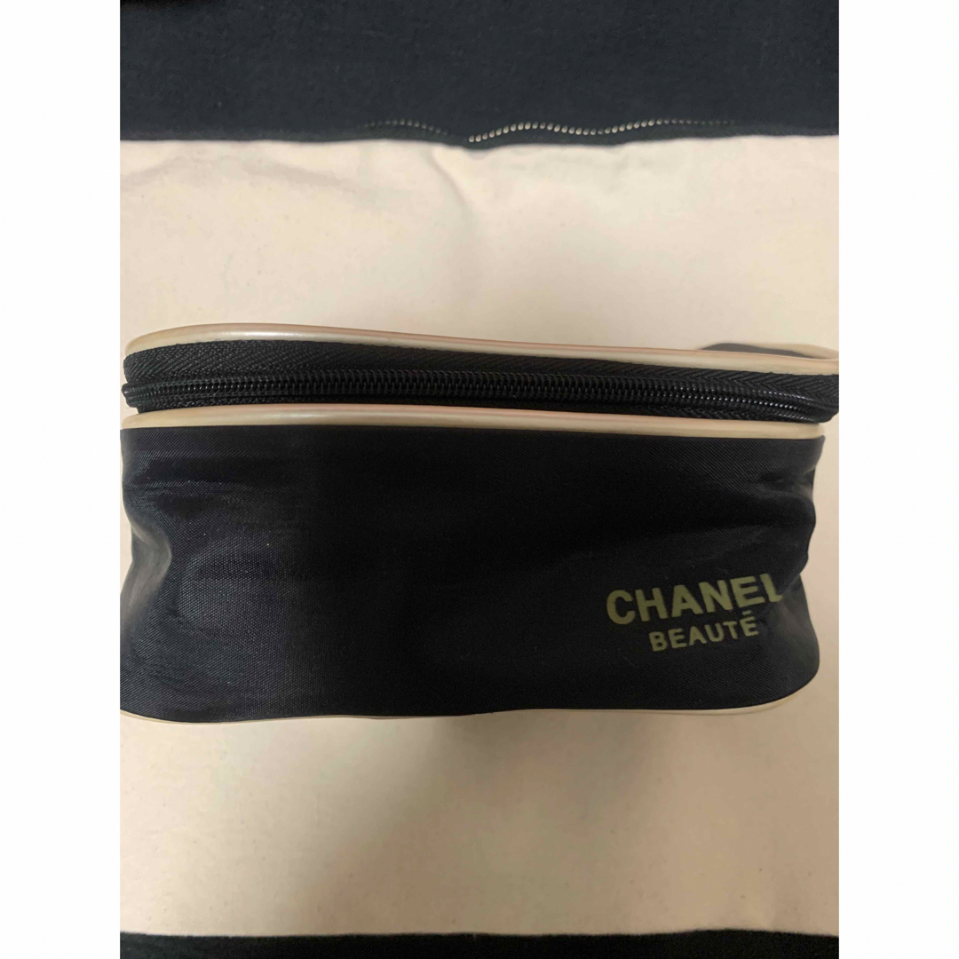 CHANEL(シャネル)のノベルティーポーチお値下げ交渉受付ます。 レディースのファッション小物(ポーチ)の商品写真