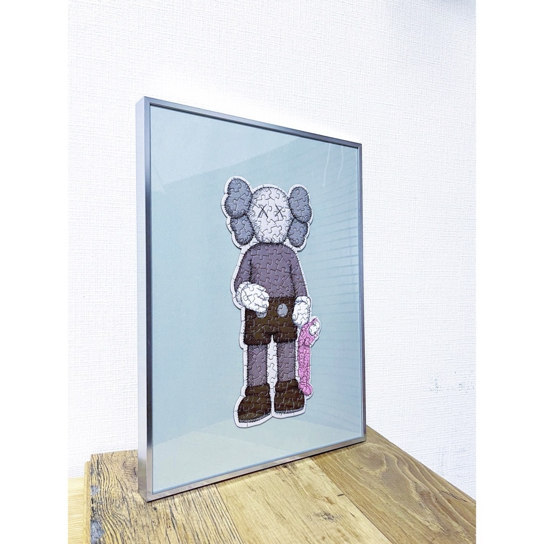 MoMA🍋限定品　KAWS　カウズパズル完成品　額装パズル　ポップアート額入り | フリマアプリ ラクマ