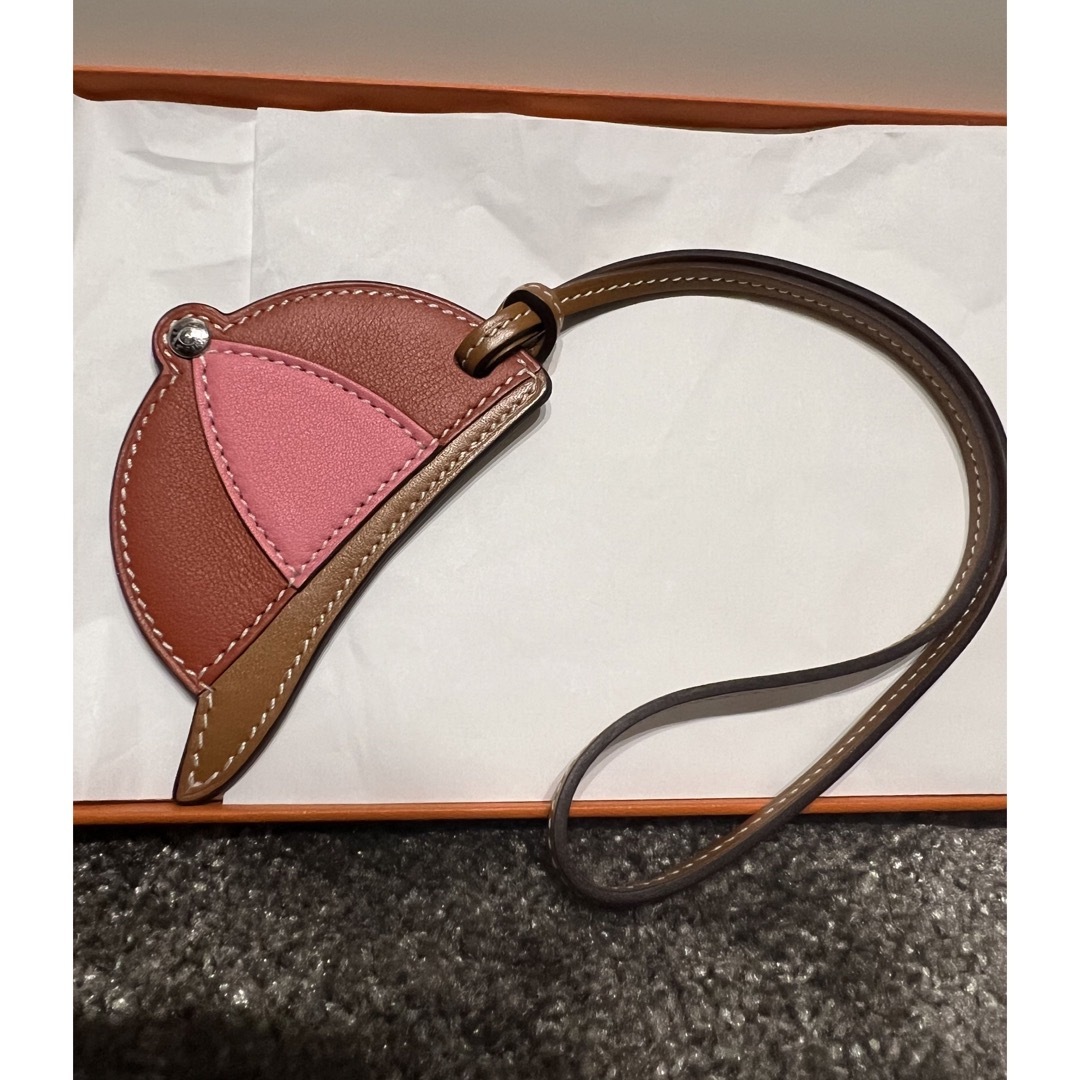 Hermes(エルメス)の値下げ！！エルメス　パドック　ボンブ　新品 ハンドメイドのファッション小物(バッグチャーム)の商品写真