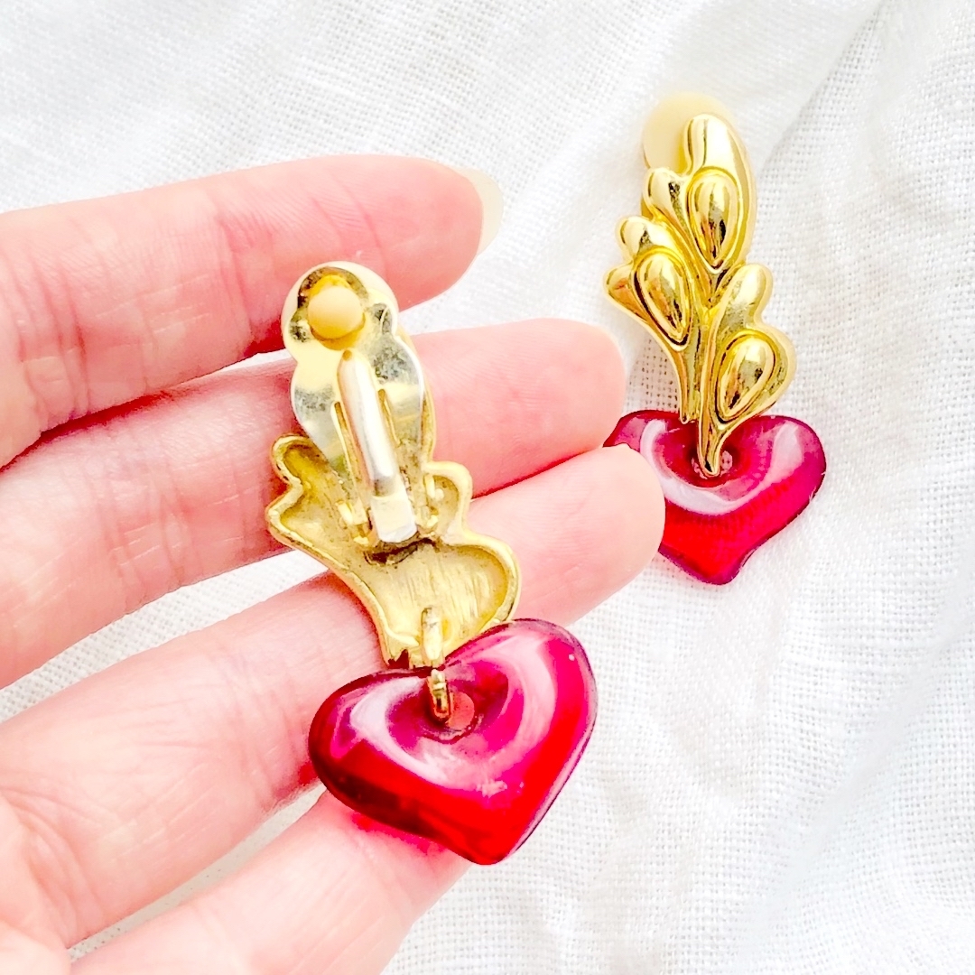 AVON(エイボン)のVintage heart イヤリング レディースのアクセサリー(イヤリング)の商品写真