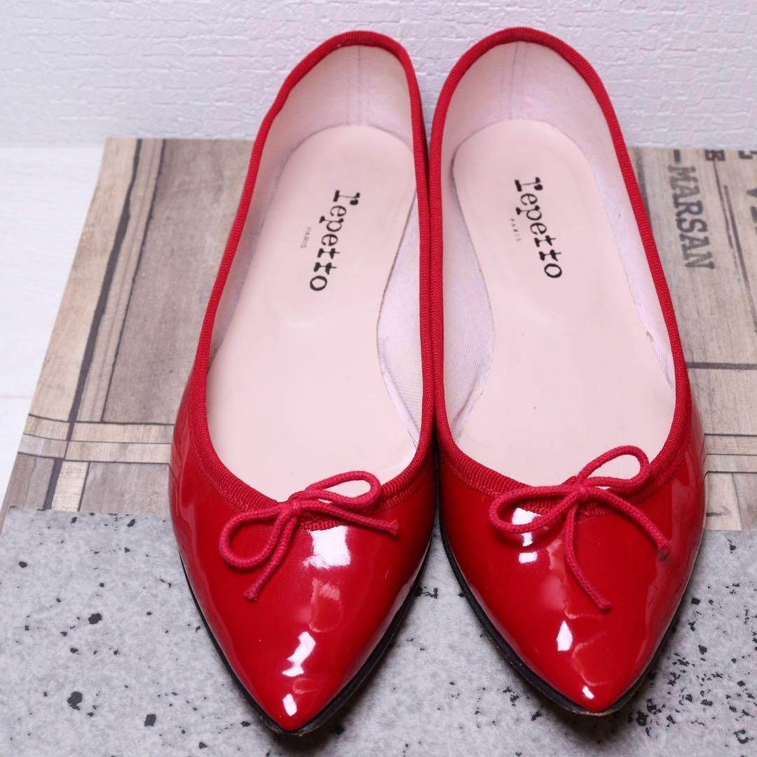 【美品】repetto レペット 24.5 ブリジット エナメル バレエ 赤 レディースの靴/シューズ(バレエシューズ)の商品写真