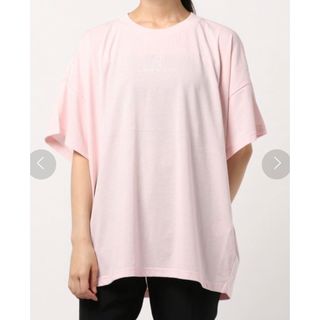 メルシーボークー(mercibeaucoup)のメルシーボークー　メルリカバーティー(Tシャツ(半袖/袖なし))