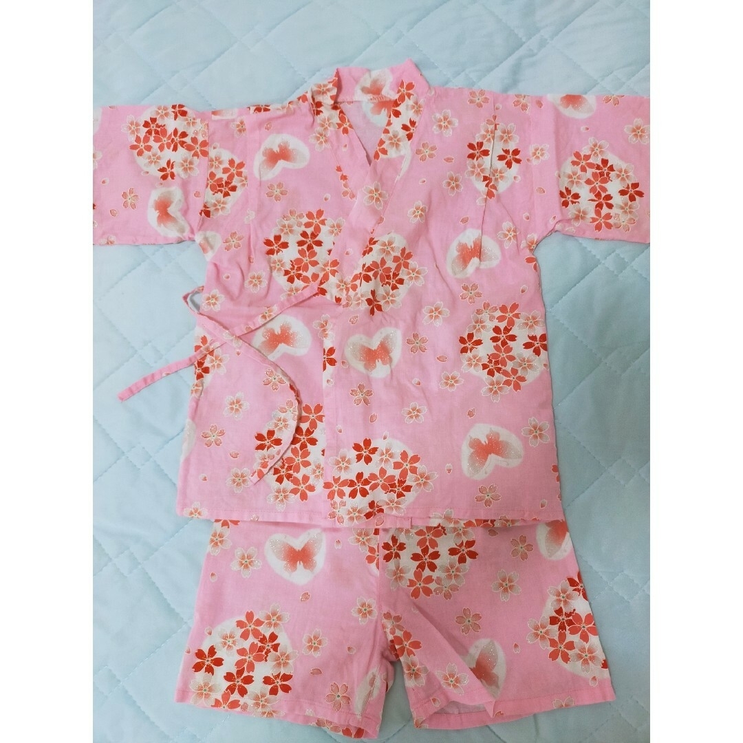 甚平　桜　蝶　サイズ100 キッズ/ベビー/マタニティのキッズ服女の子用(90cm~)(甚平/浴衣)の商品写真