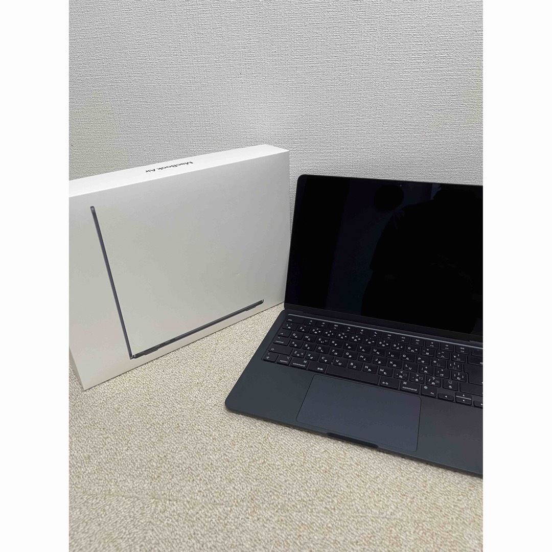 M2 MacBook Air（ミッドナイト）8GB/256GB スマホ/家電/カメラのPC/タブレット(ノートPC)の商品写真