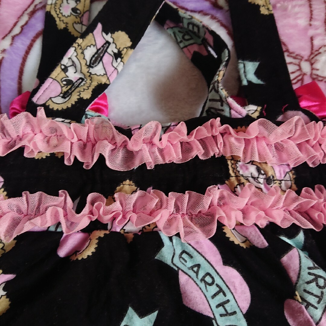 EARTHMAGIC(アースマジック)のアースマジックとても可愛いピンクフリルの総柄スカート キッズ/ベビー/マタニティのキッズ服女の子用(90cm~)(スカート)の商品写真